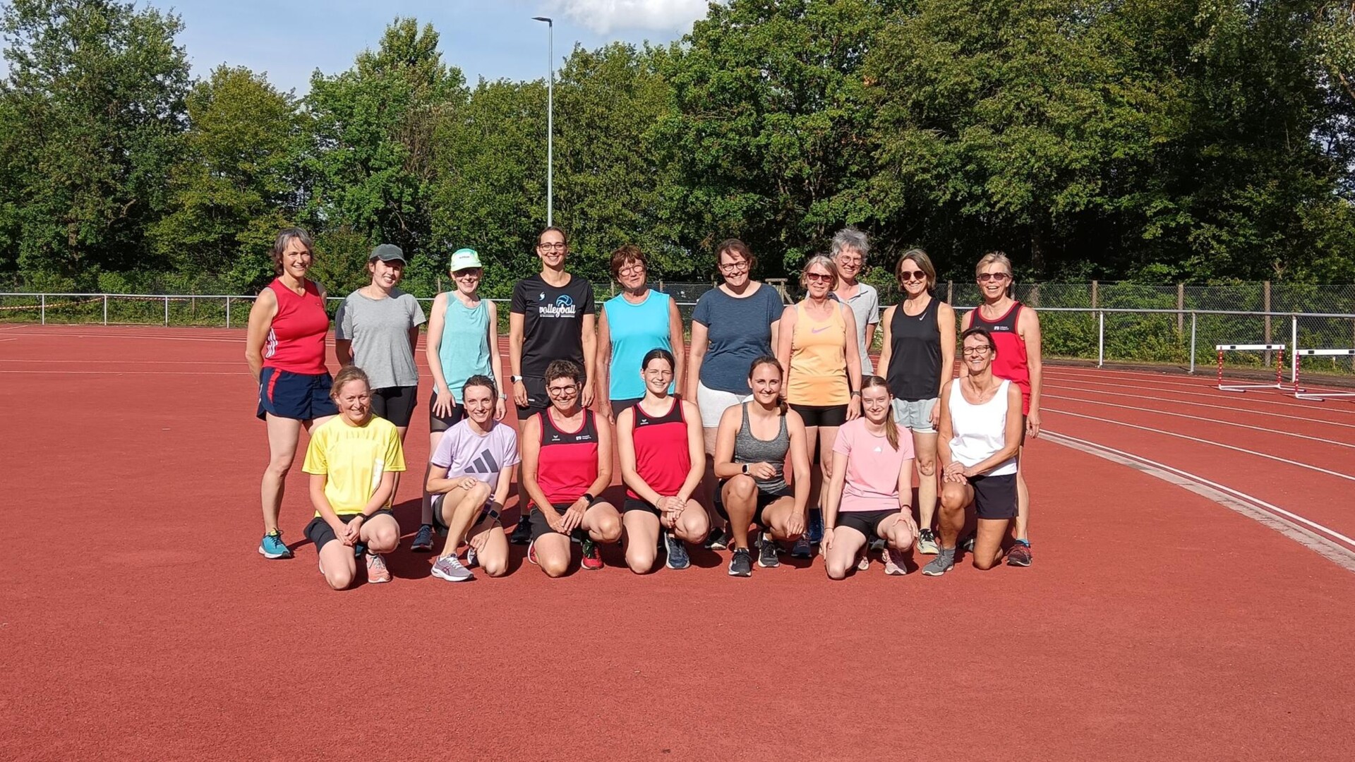 17 Frauen meistern erfolgreich das Deutsche Sportabzeichen